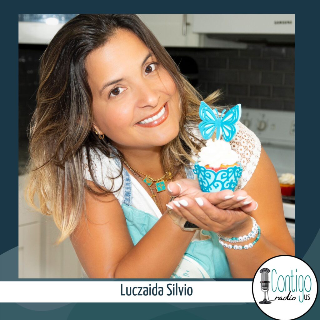 Soy una apasionada de la repostería con 16 años de experiencia horneando desde casa. Cada creación está hecha con mucho cariño, perfeccionada con el paso de los años y pensada para endulzar momentos especiales. Mi especialidad son los cupcakes, siempre frescos y llenos de sabor, ideales para cualquier ocasión. Pero Horneo sonrisas  así que hay una variedad de dulces que puedo ofrecer. 