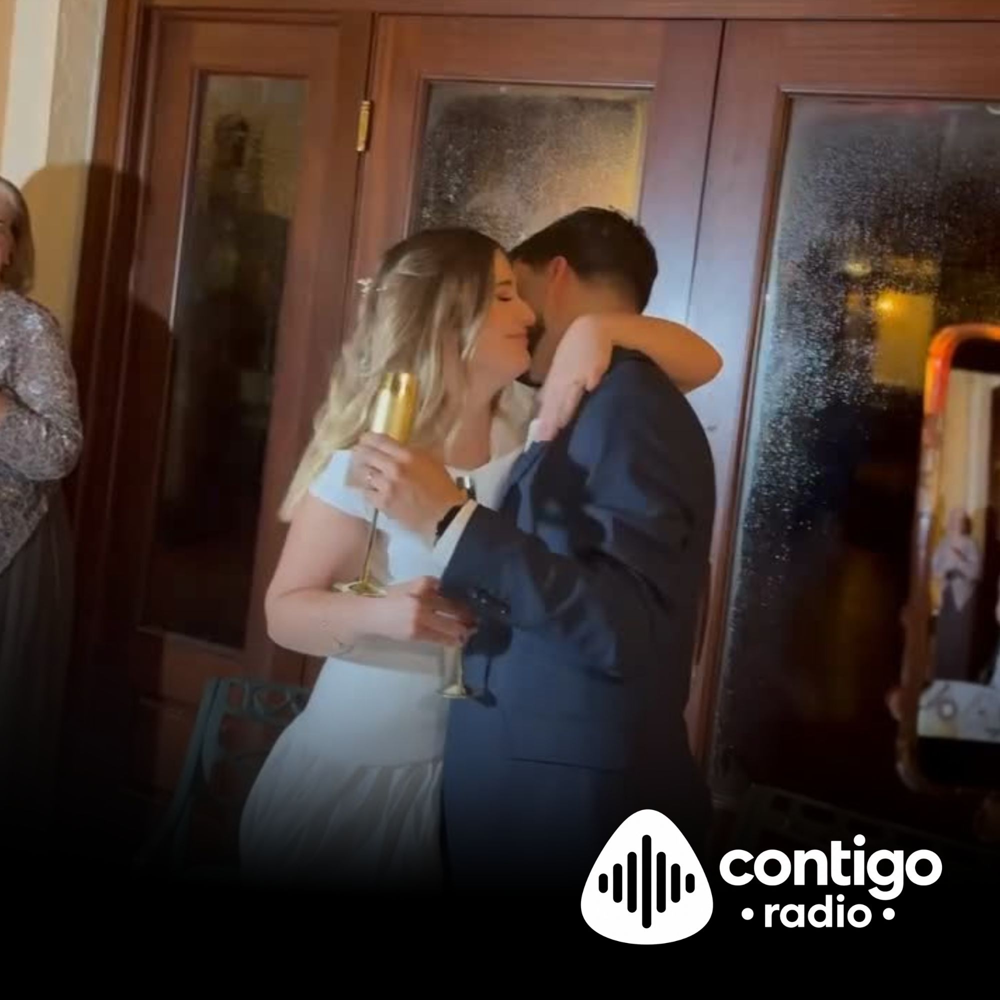 César Ruiz y Nicole Tortolani pasaron rápidamente del compromiso a una boda civil. En redes ya circulan detalles de la celebración, incluido el menú.